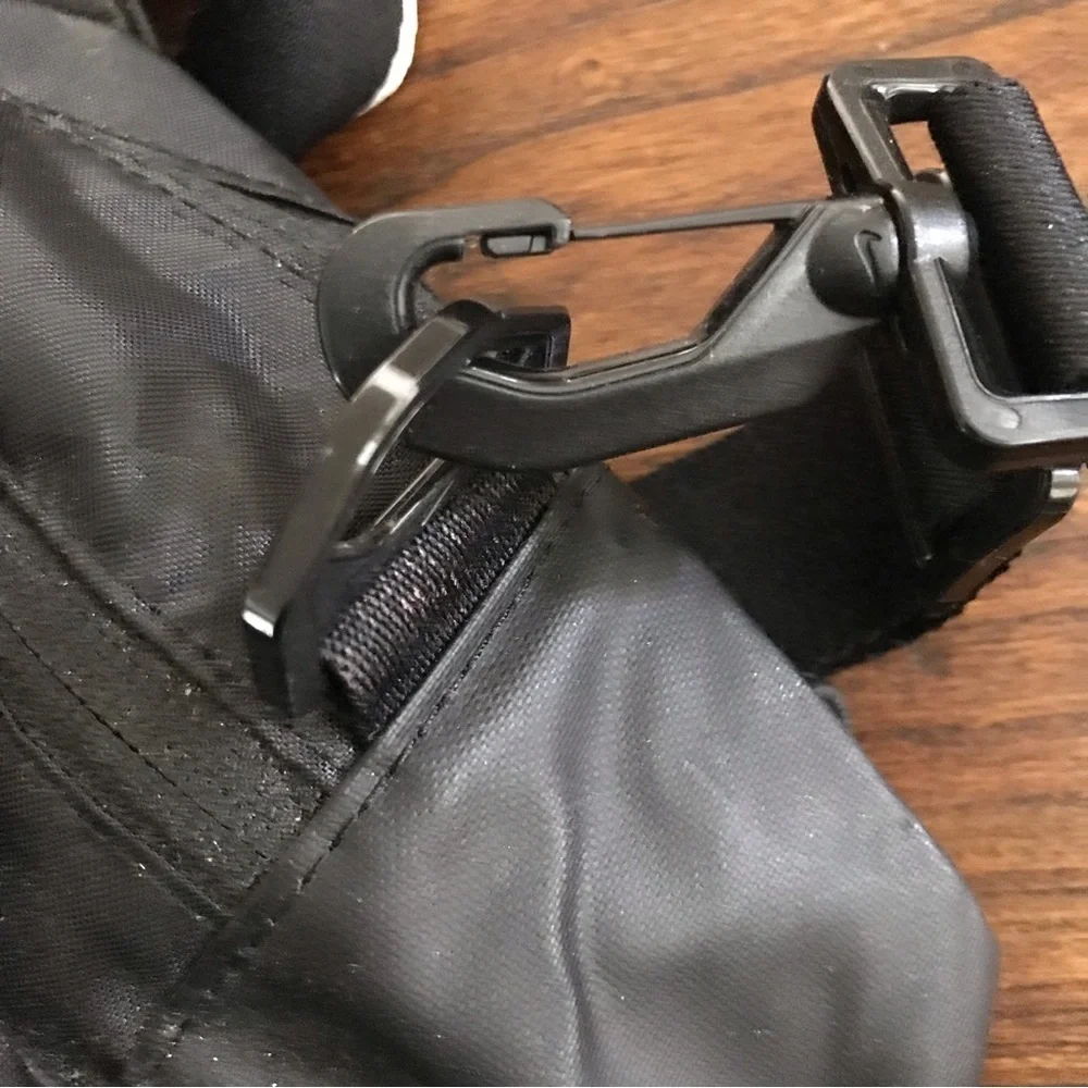 👟VINTAGE NIKE Black Athletic Bag